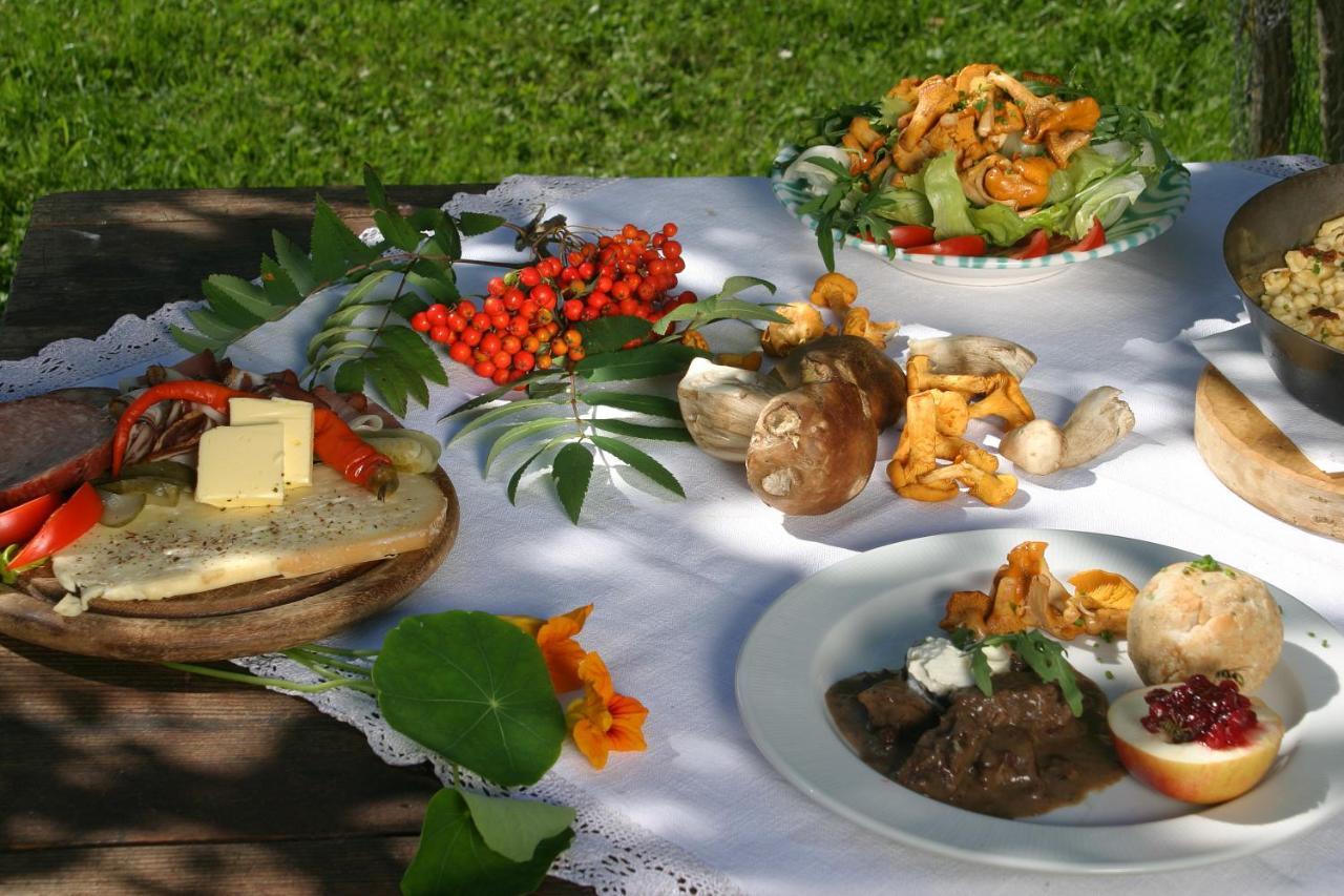 Senninger Alm Bed & Breakfast Hollersbach im Pinzgau Exterior photo