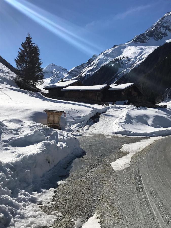 Senninger Alm Bed & Breakfast Hollersbach im Pinzgau Exterior photo