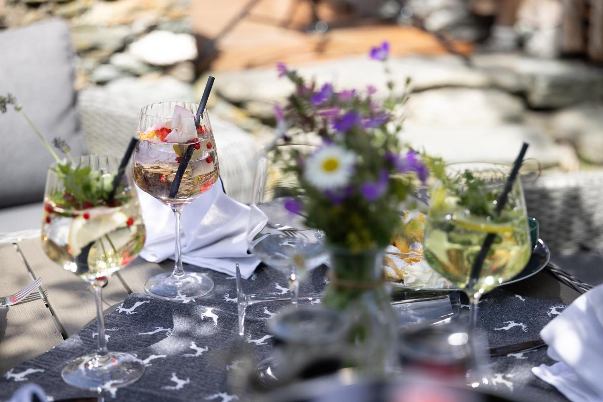 Senninger Alm Bed & Breakfast Hollersbach im Pinzgau Exterior photo